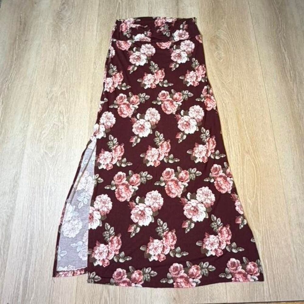Rue-21 Women's Burgundy and Red Skirt